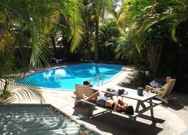 ノマッズ ヌーサ バックパッカーズ ホステル 写真