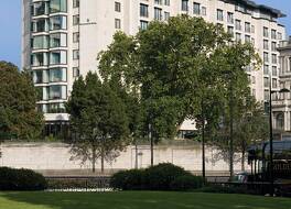 フォーシーズンズ ホテル ロンドン アット パークレーン 写真