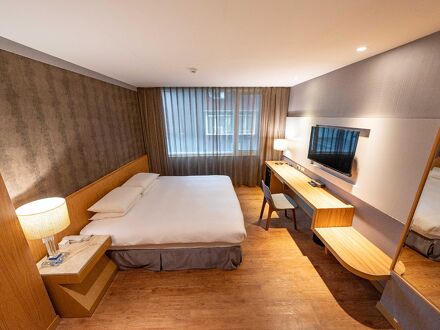 ホテル家具送料別 Japanese Air Force One B747 Side Table 旧政府専用機 – 貴賓室