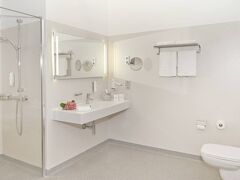 ホテル シュヴァーツァー バー 写真