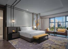 HUALUXE Kunshan Huaqiao by IHG 写真