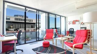 Spacious Seaviews Apartments
