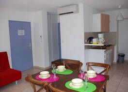 ユゼ アパート ホテル