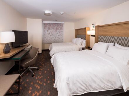 Holiday Inn & Suites Detroit - Troy by IHG 写真