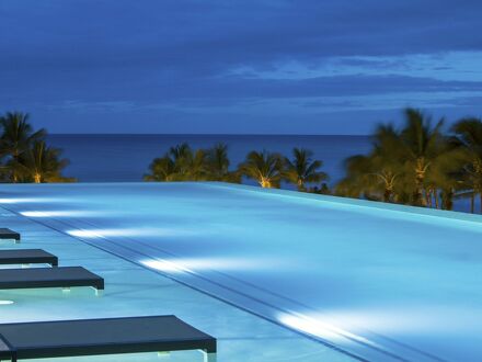 アロヒラニ リゾート ワイキキ ビーチ 写真