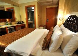 Golden Deluxe Hotel 写真