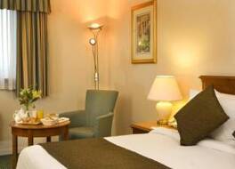 ホリデイ イン スラウ ウィンザー バイ IHG 写真