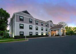 La Quinta Inn & Suites by Wyndham South Burlington 写真