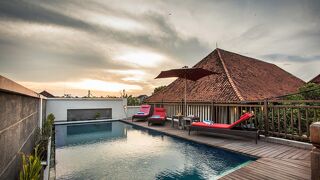 スヴァルナ ホテル サヌール