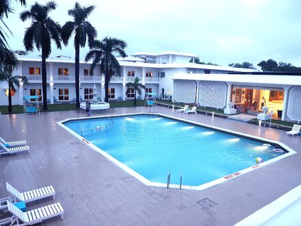 ホテル チャンデラ 写真