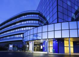 ノボテル ポワチエ シット ドゥ フューチュロスコープ 写真