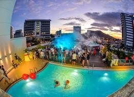 Hennessy Park Hotel 写真