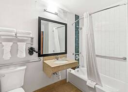 クオリティ イン ドライ リッジ 写真