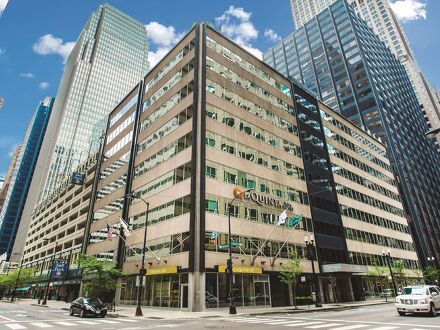 ラ キンタ イン&スイーツ バイ ウィンダム シカゴ ダウンタウン 写真