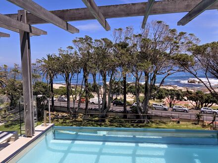 Blue Views Penthouse Beachfront Apartment with Pool 写真