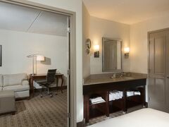 ダブルツリー スイーツ バイ ヒルトン ホテル ナッシュビル エアポート 写真