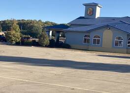 スーパー 8 バイ ウィンダム マーティンズビル 写真