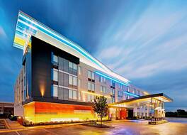 Aloft Bolingbrook 写真