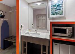 ハワード ジョンソン バイ ウィンダム ジャクソン 写真