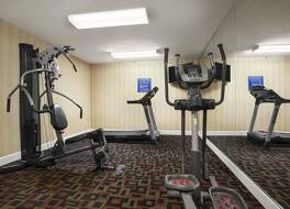 デイズ イン & スイーツ バイ ウィンダム シュトゥットガルト 写真