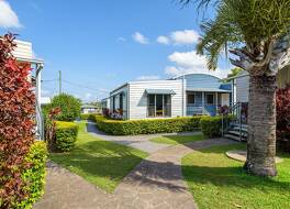 ティン キャン ベイズ スリーピー ラグーン モーテル