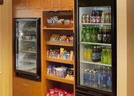 フェアフィールド イン & スイーツ バイ マリオット ロックフォード 写真