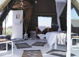 ファー アウト ゲストハウス 写真