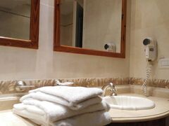 ホテル AYB インターナショナル 写真