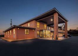 デイズ イン バイ ウィンダム ブラウンズビル 写真