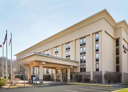 Hampton Inn Peoria-East at the Riverboat Casino