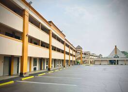 デイズ イン バイ ウィンダム ウエストエンド アレクサンドリア バージニア ワシントン DC エリア 写真