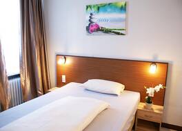 バーン ホテル 写真