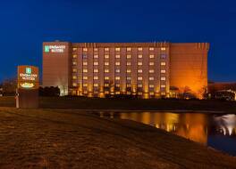 エンバシー スイーツ バイ ヒルトン シカゴ シャウムバーグ ウッドフィールド