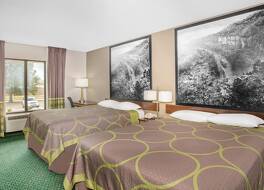 スーパー 8 バイ ウィンダム ベントンビル 写真