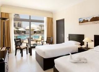 ロイヤル オアシス ナアマ ベイ ホテル アンド リゾートの宿泊予約 料金比較 フォートラベル Royal Oasis Naama Bay Hotel And Resort シャルム エル シェイク