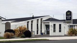 コロニアル モーテル