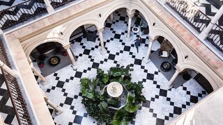 クールルームズ パラシオ ヴィラパニス