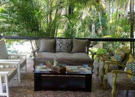 サンドパイパー ゲスト ハウス