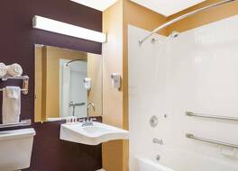 デイズ イン バイ ウィンダム アンダーソン インディアナ 写真