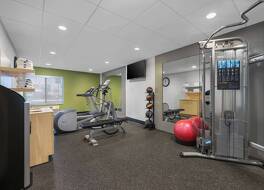 スパーク バイ ヒルトン ベーカーズフィールド セントラル 写真