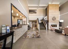 カントリー イン & スイーツ バイ ラディソン フリーポート イリノイ 写真