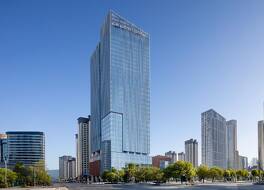 クラウンプラザ ジナン ルンホア バイ IHG