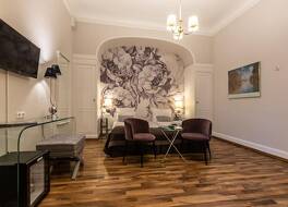 Hotel Monopol - Central Station 写真