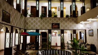 ドゥイヴェディ ホテルズ スリ オムカル パレス