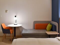 ホリデイ イン エクスプレス タイペイ トレイン ステーション 写真