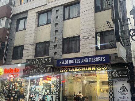 ホテル タクシュ イン 写真