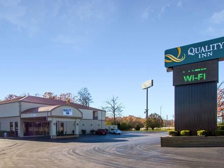 クオリティ イン マンチェスター ニア アーノルド AFB 写真