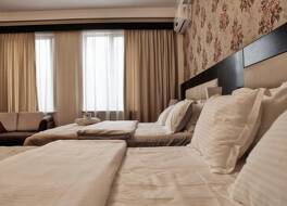 Hotel Four Brothers