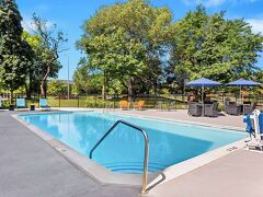 ハンプトン イン シカゴ ナパービル ニア NIU カンファレンス センター 写真