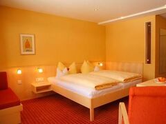 ディー ゾニゲン ホテル ウンド ファミリエンシュパス 写真